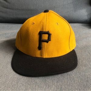 New Era Pittsburg Pirates Black and Ochre Retro-Inspired 59Fifty Fitted Hat